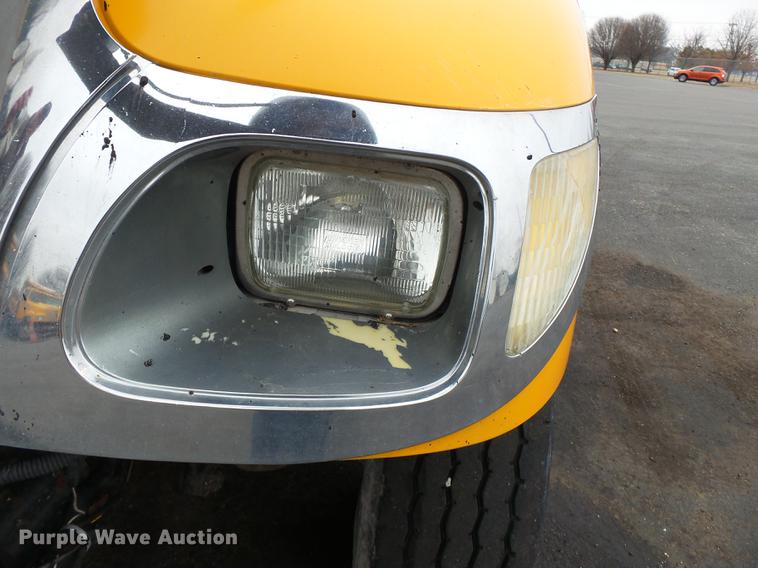 image for item DB7227 2005 International 7400 dump truck