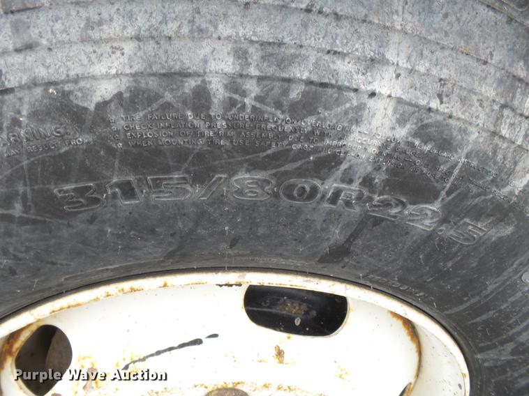 image for item DB7227 2005 International 7400 dump truck