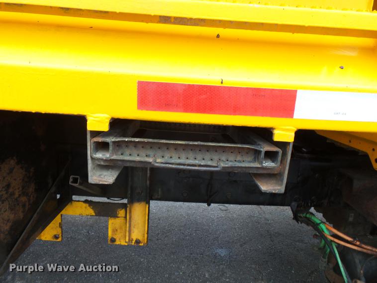 image for item DB7227 2005 International 7400 dump truck