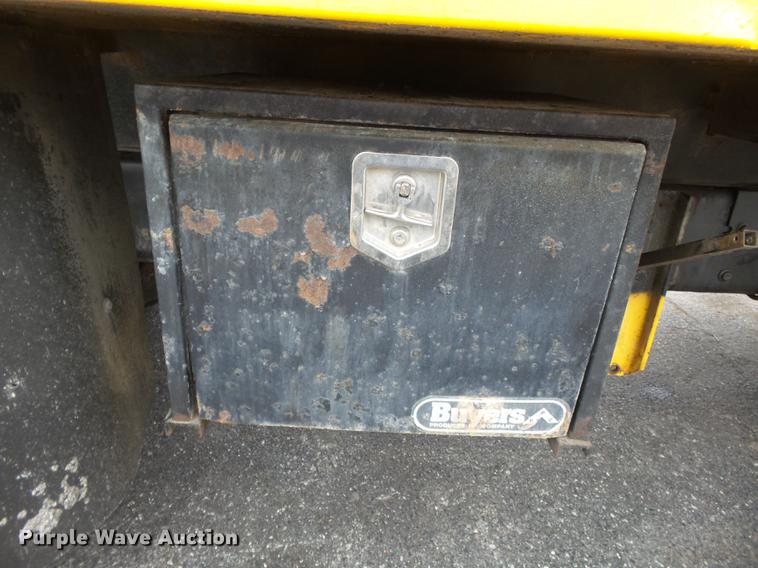 image for item DB7227 2005 International 7400 dump truck