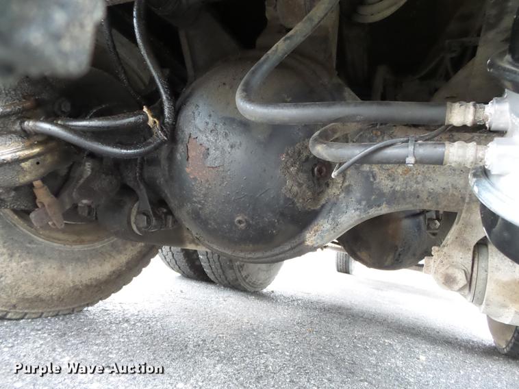 image for item DB7227 2005 International 7400 dump truck