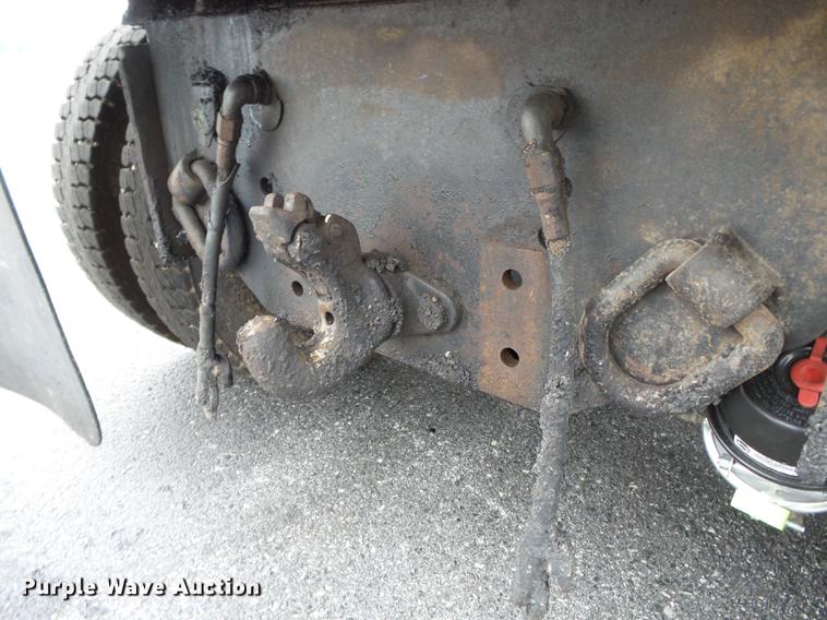 image for item DB7227 2005 International 7400 dump truck