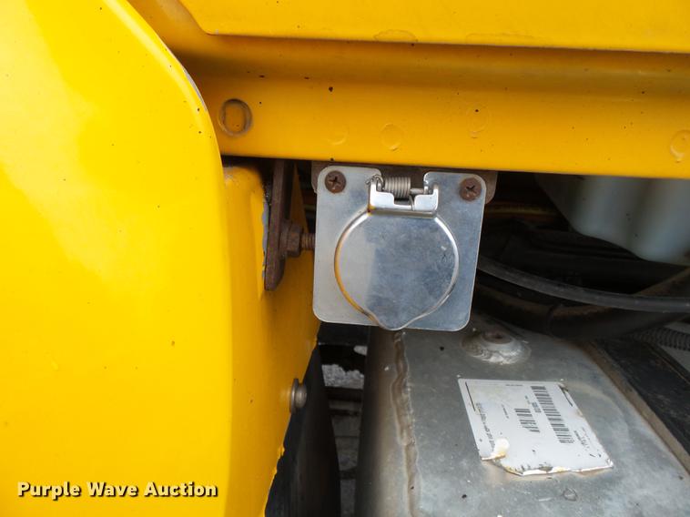 image for item DB7227 2005 International 7400 dump truck