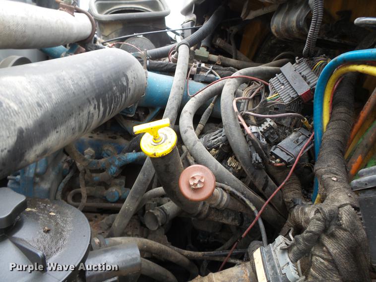 image for item DB7227 2005 International 7400 dump truck