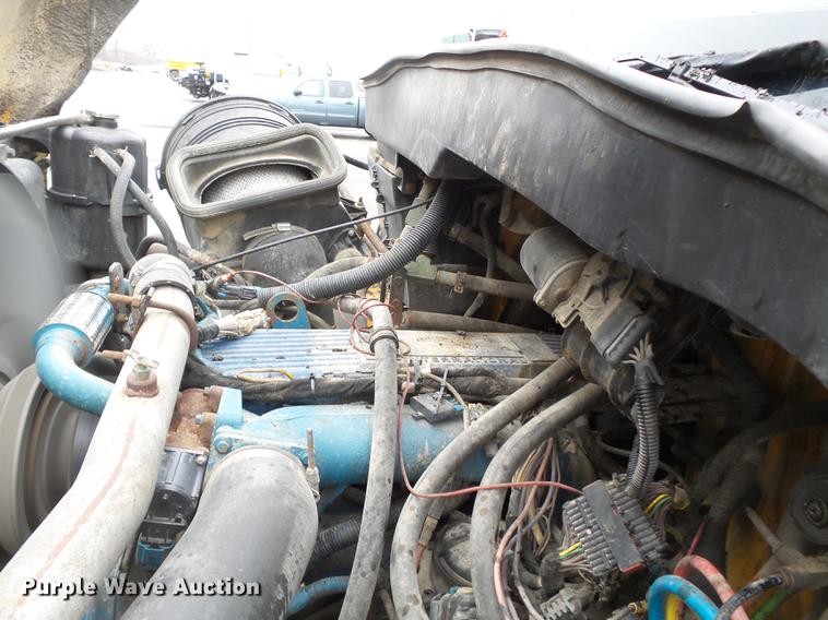 image for item DB7227 2005 International 7400 dump truck