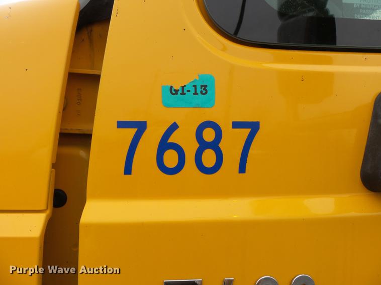 image for item DB7227 2005 International 7400 dump truck