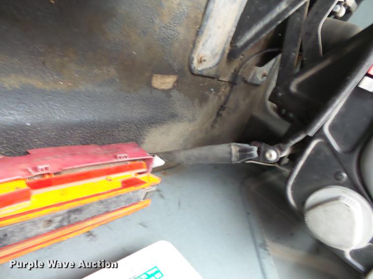 image for item DB7227 2005 International 7400 dump truck