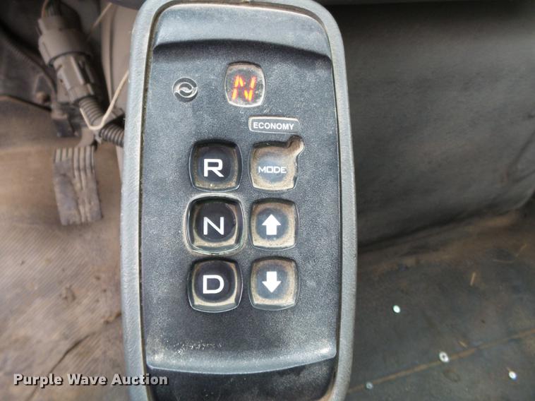 image for item DB7227 2005 International 7400 dump truck