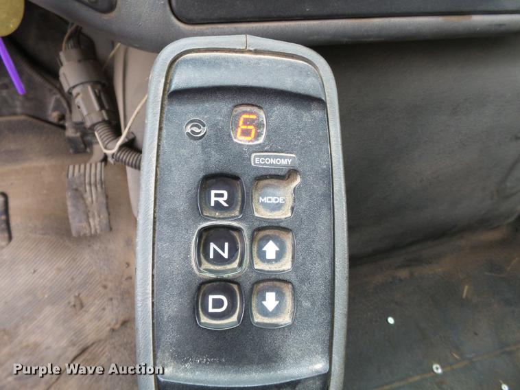 image for item DB7227 2005 International 7400 dump truck