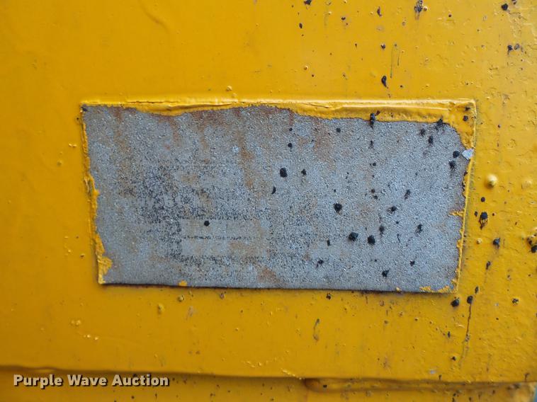 image for item DB7227 2005 International 7400 dump truck