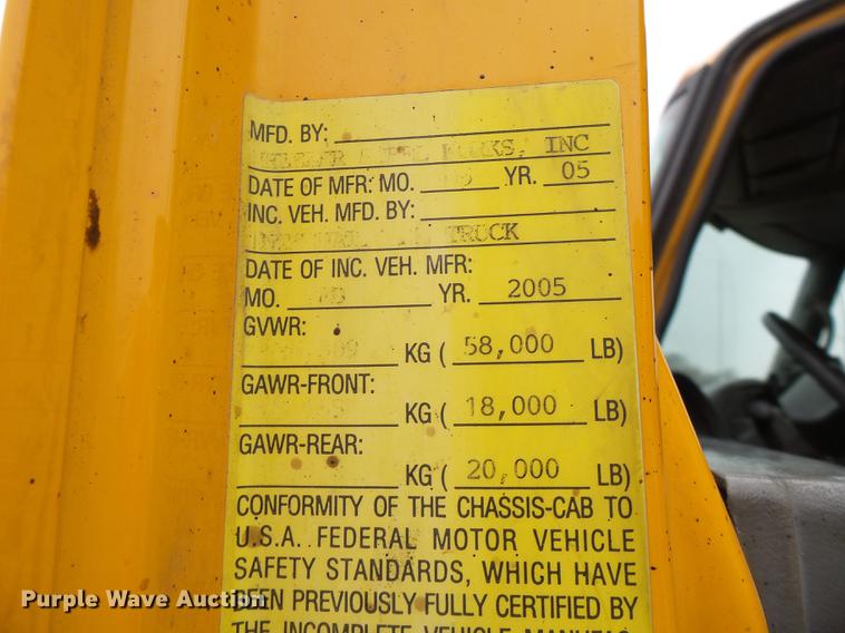 image for item DB7227 2005 International 7400 dump truck