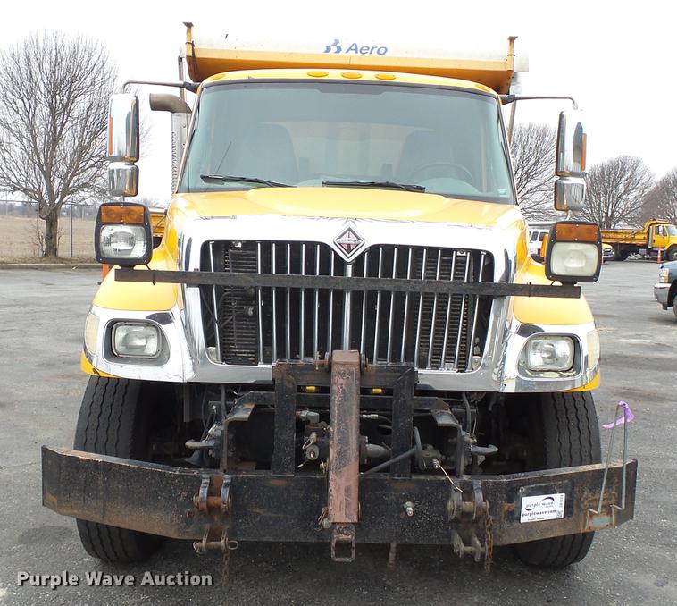 image for item DB7228 2006 International 7400 dump truck