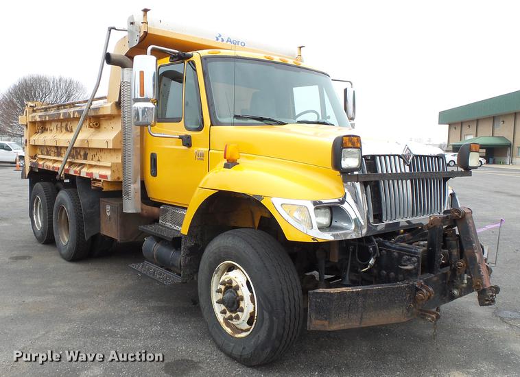 image for item DB7228 2006 International 7400 dump truck