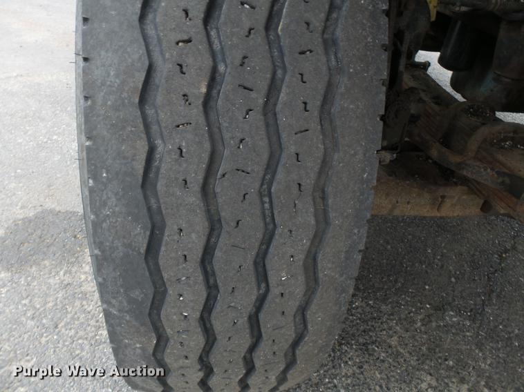 image for item DB7228 2006 International 7400 dump truck