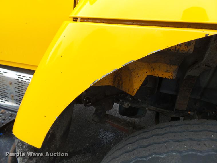 image for item DB7228 2006 International 7400 dump truck