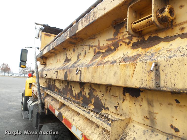 image for item DB7228 2006 International 7400 dump truck