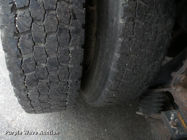 image for item DB7228 2006 International 7400 dump truck