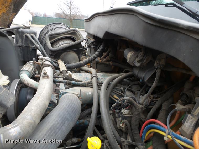 image for item DB7228 2006 International 7400 dump truck