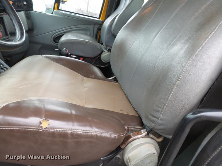 image for item DB7228 2006 International 7400 dump truck