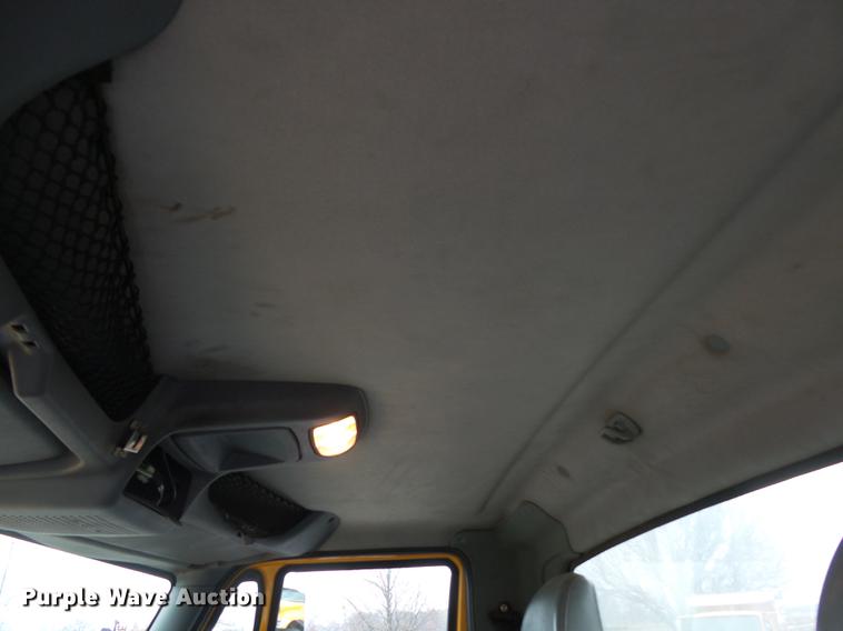 image for item DB7228 2006 International 7400 dump truck