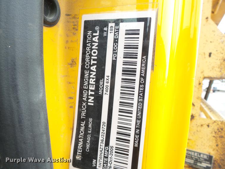 image for item DB7228 2006 International 7400 dump truck