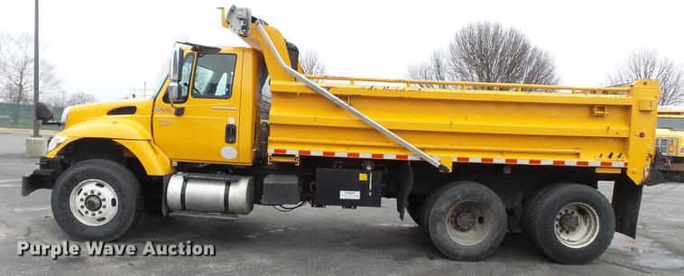image for item DB7229 2006 International 7400 dump truck