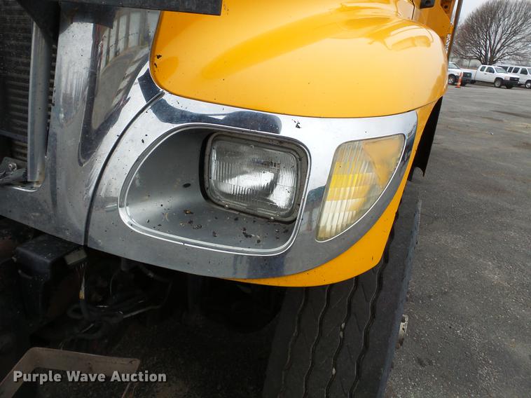 image for item DB7229 2006 International 7400 dump truck