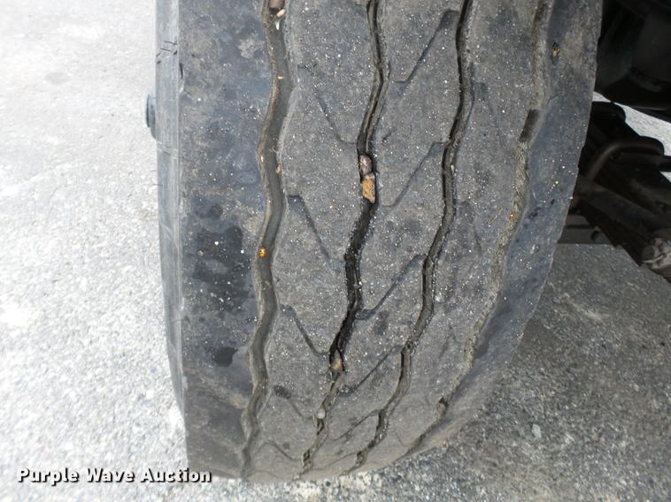 image for item DB7229 2006 International 7400 dump truck