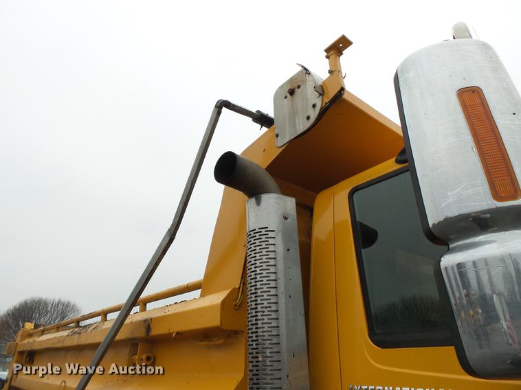 image for item DB7229 2006 International 7400 dump truck