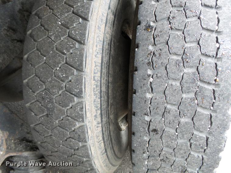 image for item DB7229 2006 International 7400 dump truck