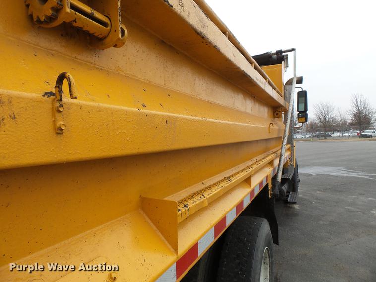 image for item DB7229 2006 International 7400 dump truck