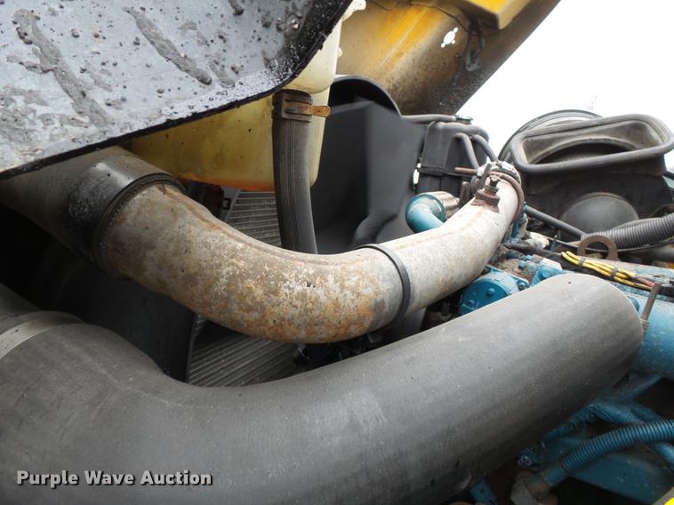 image for item DB7229 2006 International 7400 dump truck