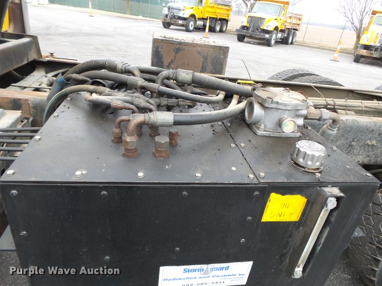 image for item DB7229 2006 International 7400 dump truck