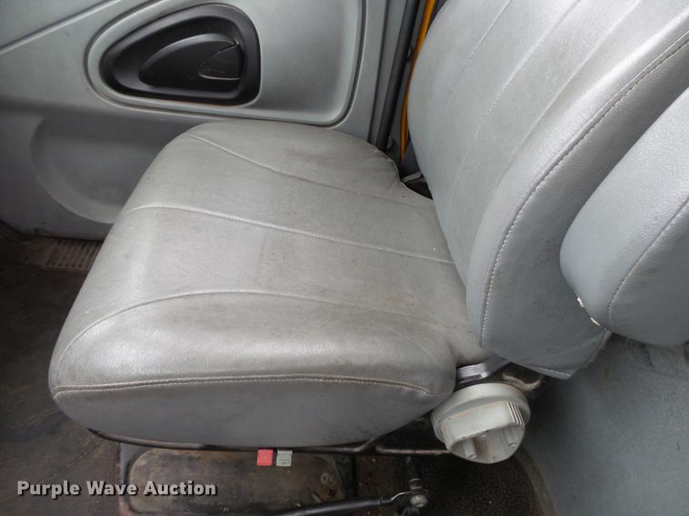 image for item DB7229 2006 International 7400 dump truck