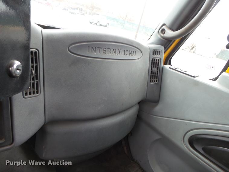 image for item DB7229 2006 International 7400 dump truck