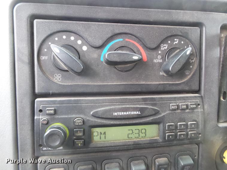 image for item DB7229 2006 International 7400 dump truck