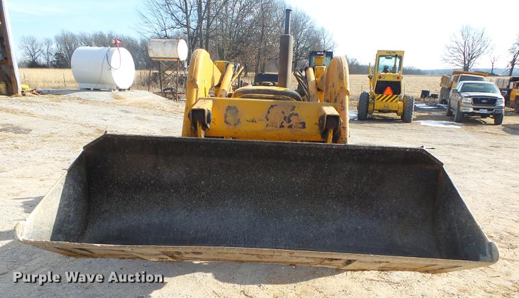 image for item DB7283 John Deere 401J tractor