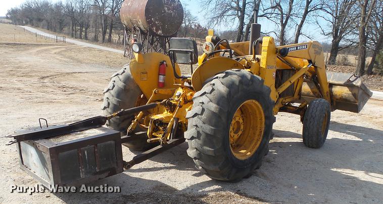 image for item DB7283 John Deere 401J tractor