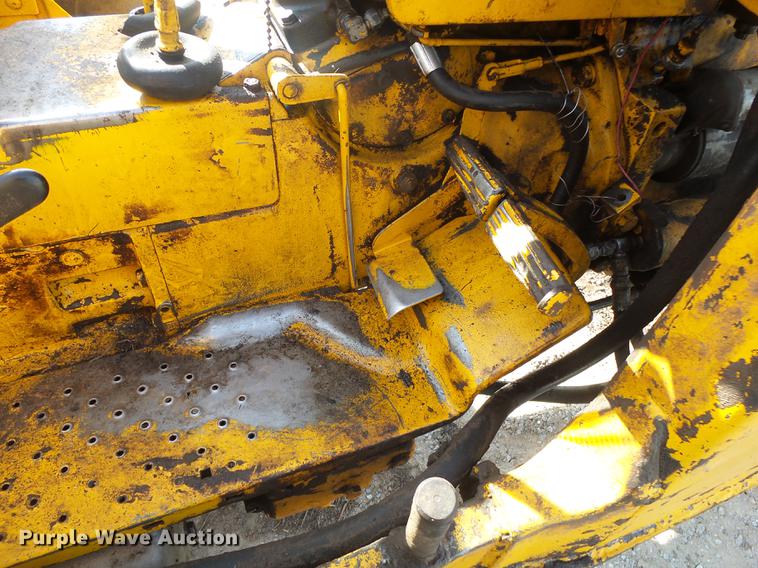 image for item DB7283 John Deere 401J tractor