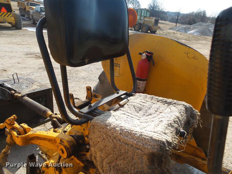 image for item DB7283 John Deere 401J tractor