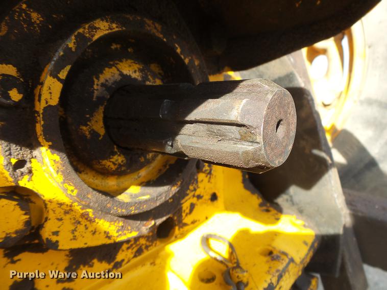 image for item DB7283 John Deere 401J tractor