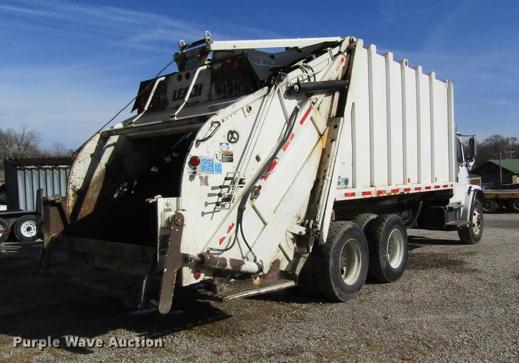 image for item DB9773 2002 Freightliner FL80 refuse truck