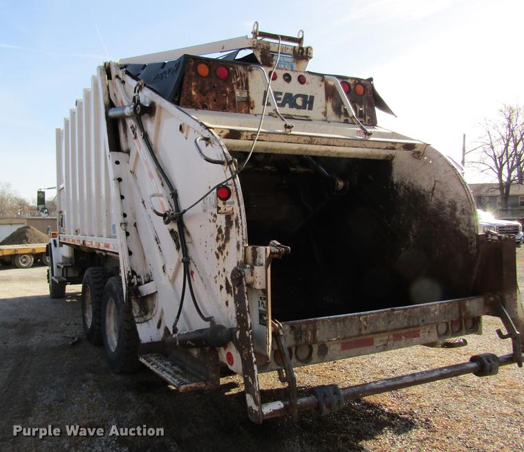 image for item DB9773 2002 Freightliner FL80 refuse truck