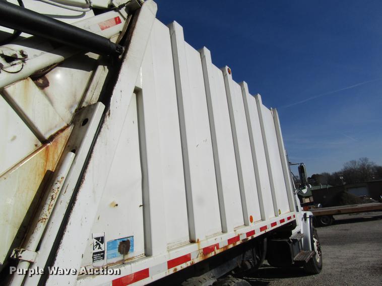 image for item DB9773 2002 Freightliner FL80 refuse truck