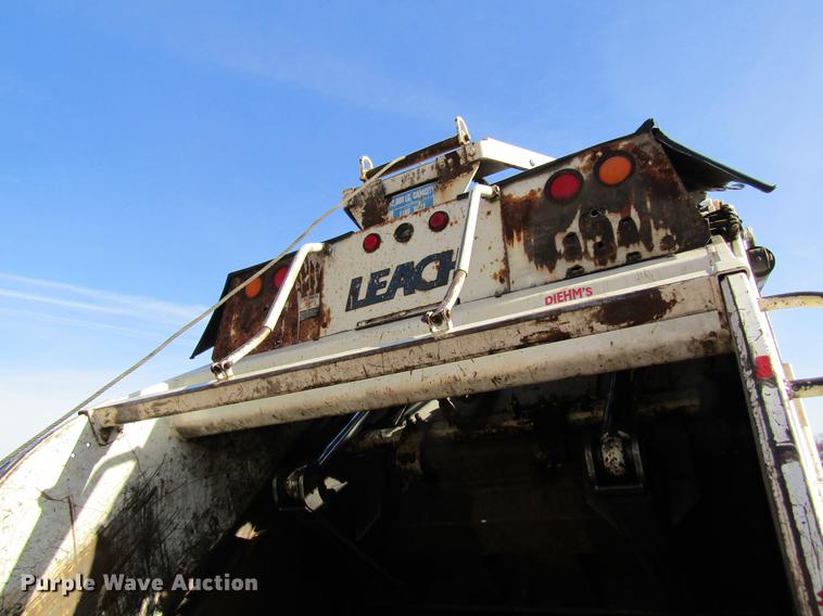 image for item DB9773 2002 Freightliner FL80 refuse truck