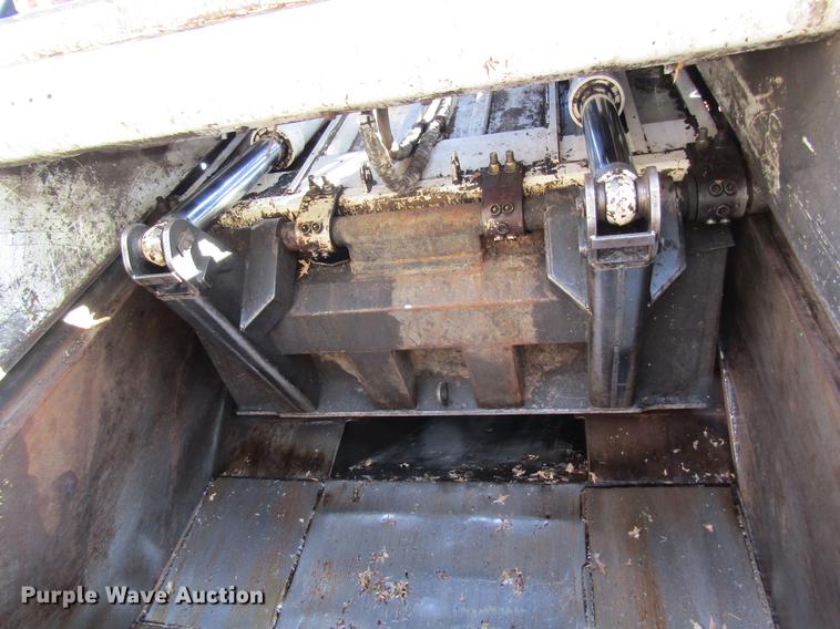 image for item DB9773 2002 Freightliner FL80 refuse truck