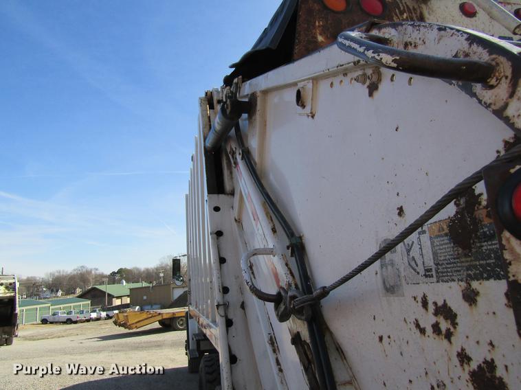 image for item DB9773 2002 Freightliner FL80 refuse truck