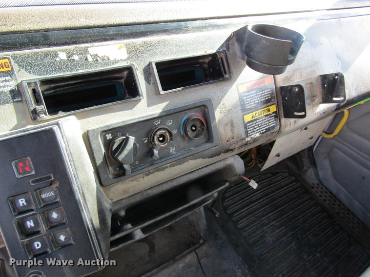 image for item DB9773 2002 Freightliner FL80 refuse truck