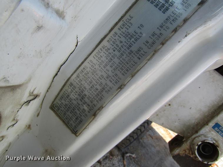 image for item DB9773 2002 Freightliner FL80 refuse truck