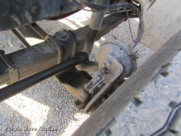 image for item DB9773 2002 Freightliner FL80 refuse truck